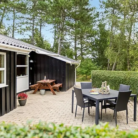 Troen - 3-8km From The Sea By Interhome Feriehus *